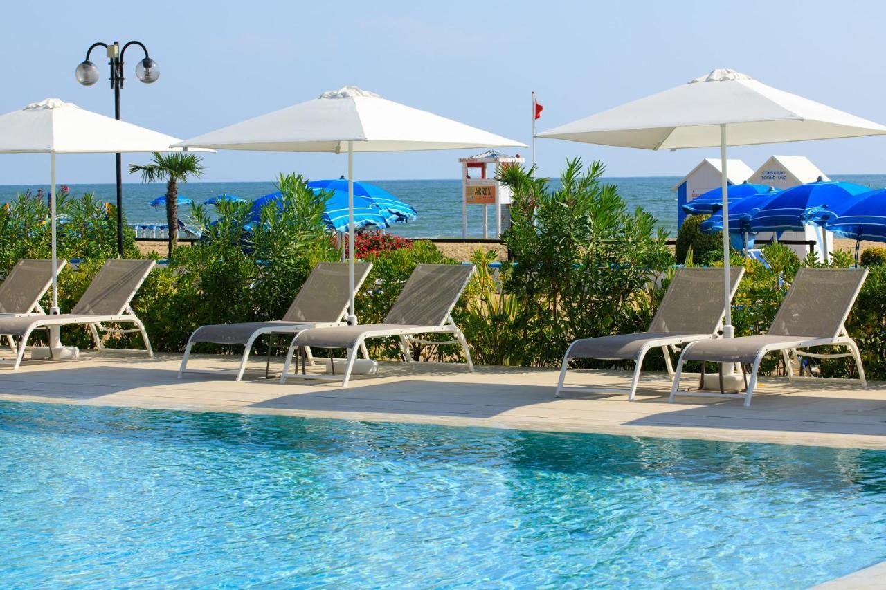 Hotel Orient & Pacific Lido di Jesolo Exterior foto